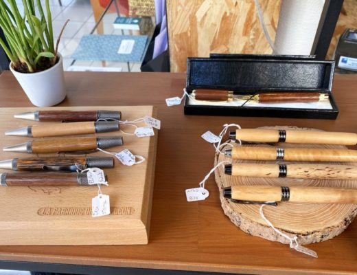 Petit échantillon de la gamme de stylos en bois