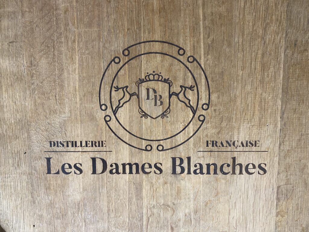 Estampille Les Dames Blanches, Paul-Louis et Augustin AMMEUX, distillerie à Jonquery