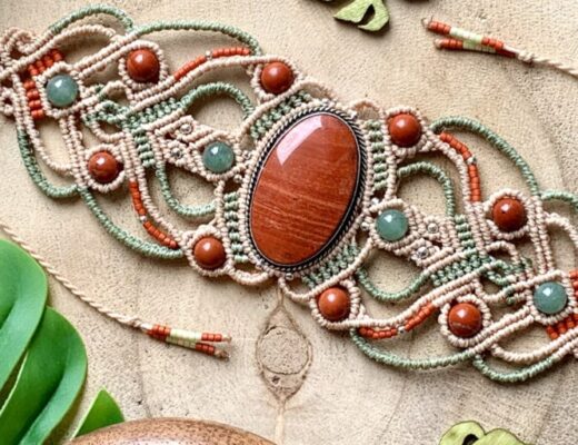 Bracelet manchette avec pierre en jaspe rouge