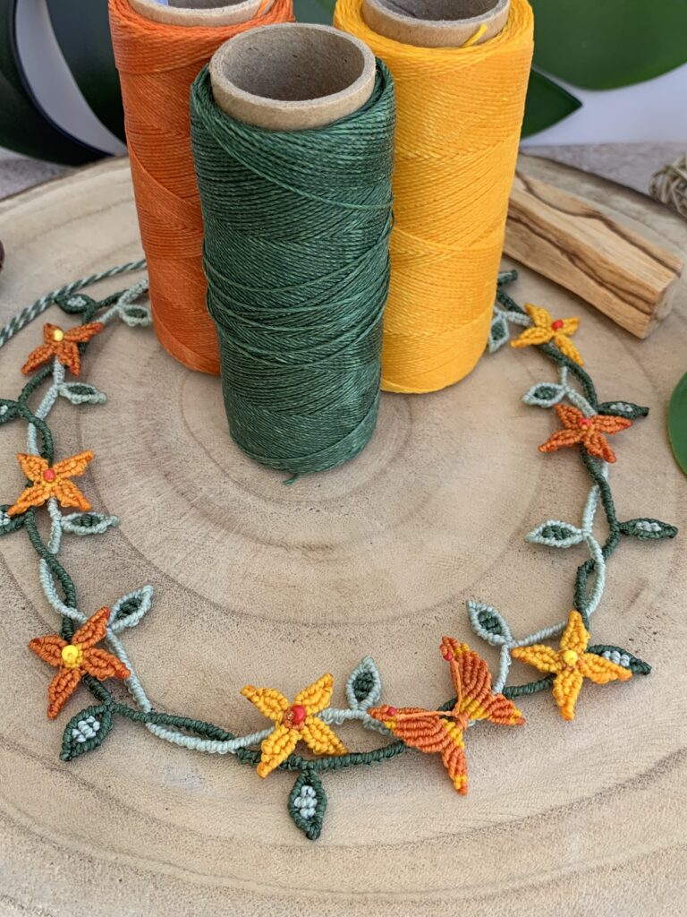 Utilisation du fil ciré en micro-macramé