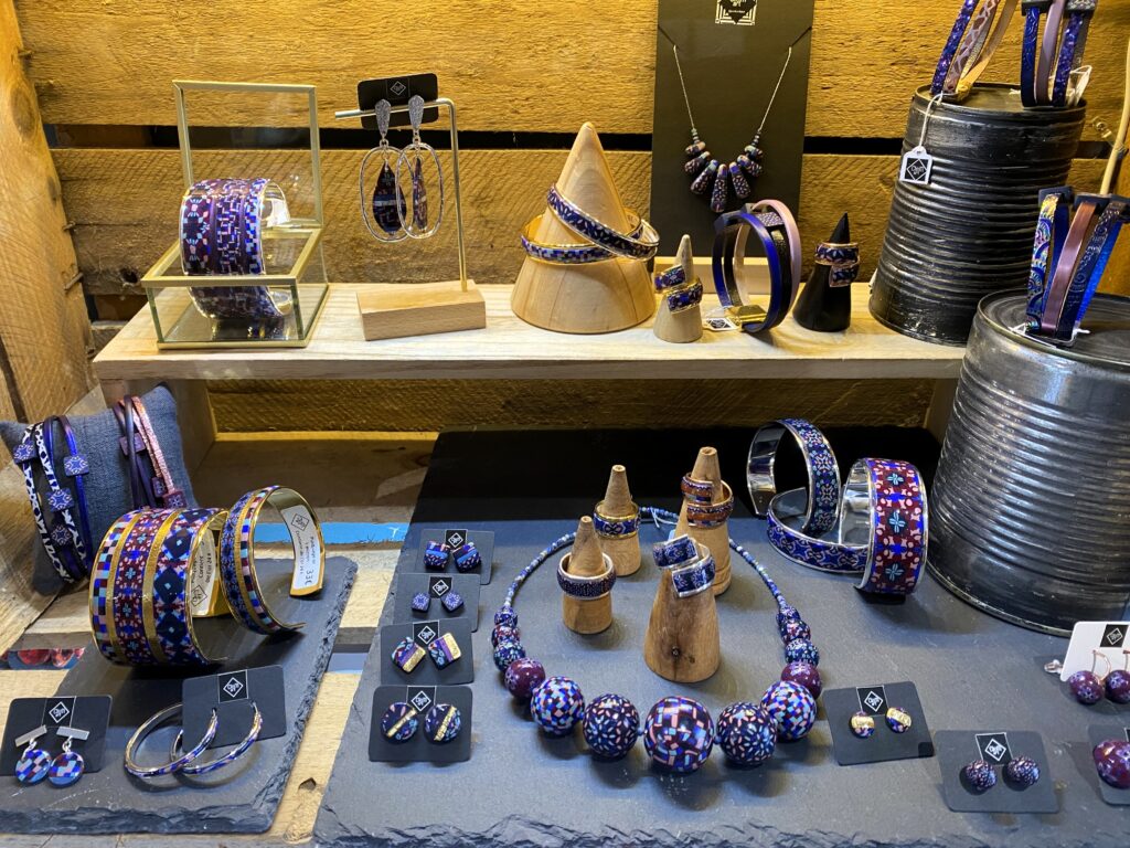 Bijoux de couleur lie de vin-bleu roi, CleM'art