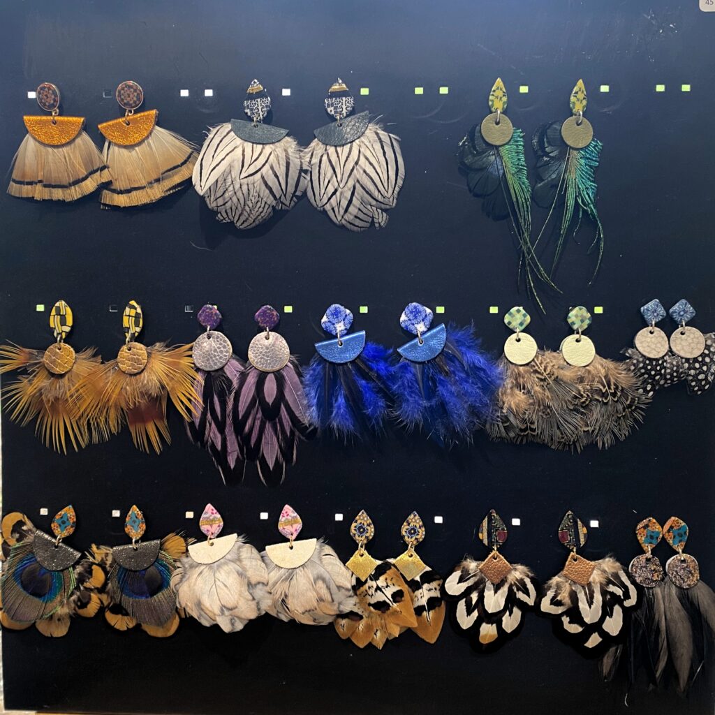 Boucles d'oreilles plumes et pâte polymère, CleM'art